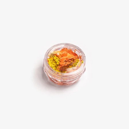 Pot de Flower Flakes Semilac Golden Sunset — pétales de fleurs séchées dans des tons chauds dorés et orangés pour nail art et incrustations.